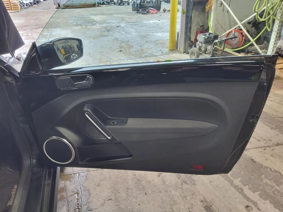 VW BEETLE    2013 Front Door Trim Panel 497875 Foto 1 de 1