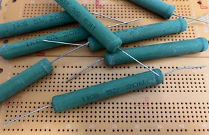 Resistencia Wirewound 1.8kΩ 1k8 20W 5% cementada a prueba de llama BCc AC20 varias cantidades - Imagen 1 de 14