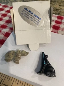 Zuni Fetish Bear and Jet Black Coyote with Turquoise Eyes and Heart Line. - Picture 1 of 18