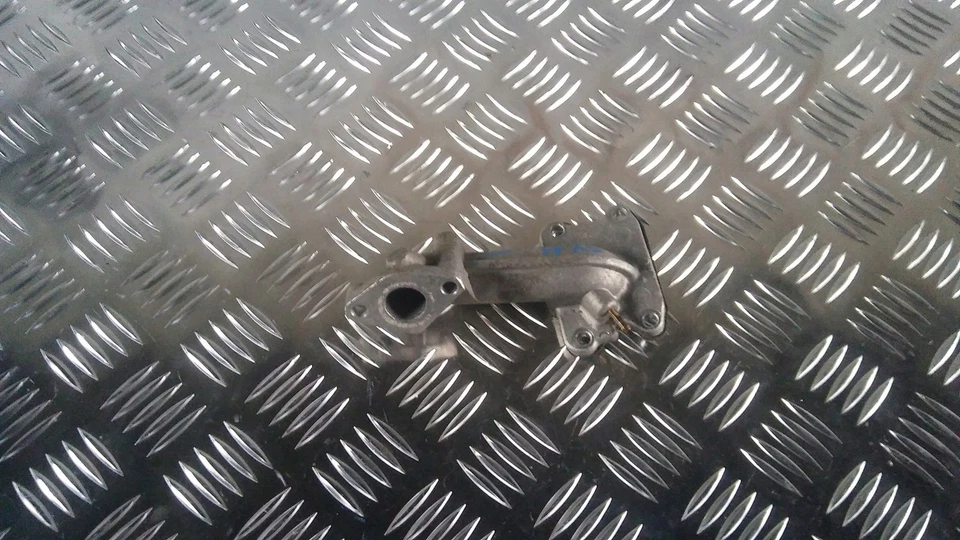 Sym Jet Sport X 50 Carburetor Bolts with Cylinder - Image 1 of 1