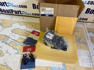 JOHNSON EVINRUE OMC #5004475 FUEL INJECTOR ASSY - Picture 1 of 1