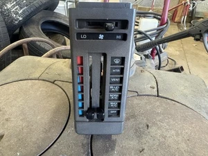 1988-1994 Chevy S10 Blazer Temperature Control Module Heater AC - Picture 1 of 8
