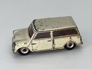 Vintage Dinky Morris Mini Traveler Made In England Meccano Diecast