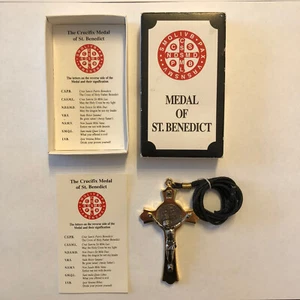 New Crucifix Medal Of St. Benedict Gold - Picture 1 of 7