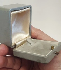 Antike Juwelier Präsentationsbox Made in ITALY Druckknopfverschluss gefüttert grau - Bild 1 von 21