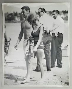 1960's Harley Hudgens 8x10 Photo of Young Couple On Beach Girl in Bikini Smokers - Picture 1 of 4
