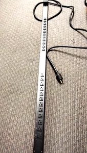 APC AP7532 APC 120V 30A 24-Outlet 10' Rack Power Distribution Unit - Zdjęcie 1 z 6