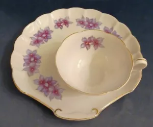 Taza de té y plato de almuerzo Lefton China pintadas a mano flores púrpuras - Imagen 1 de 8