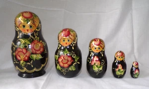 Vintage Hand Painted Russian Wood Nesting Dolls Matryoshka Black Gold 5 Pc. Set - Picture 1 of 24