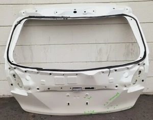 2009 2010 2011 2012 2013 2014 2015 2016 TOYOTA VENZA REAR TAILGATE SHELL - Picture 1 of 10