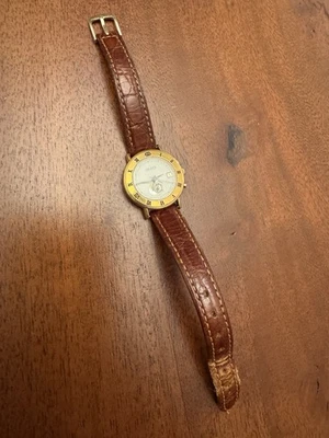 Reloj para mujer Gucci 3800 Jr cronógrafo chapado en oro Foto 1 de 4