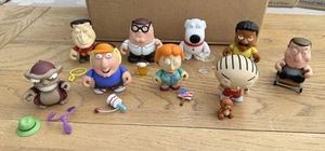 9 personaggi da collezione Kidrobot Family Guy FGKR - Foto 1 di 7