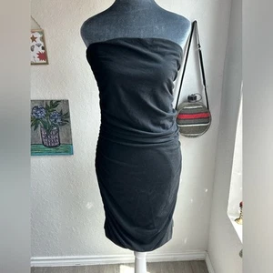 Stretchiges schwarzes trägerloses Kleid - seitliche Raffung Express - Y2K Midikleid - Large - Bild 1 von 6