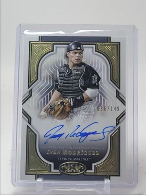 IVAN RODRIGUEZ 2023 TOPPS TIER ONE AUTOGRAPH MARLINS AUTO /149 Q5451 - Image 1 of 2