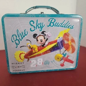 Porta pranzo in metallo Topolino Blue Sky Buddies Topolino Flight Academy 2011 Disney - Foto 1 di 12