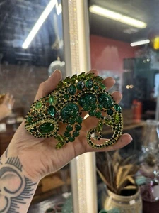 Chris Crouch Moans Couture Massive Chameleon Green Rhinestone Brooch Pin - Picture 1 of 6