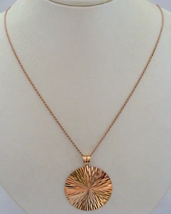 Goldfarbene Halskette aus Sterlingsilber & runder GDT-Anhänger - Bild 1 von 9