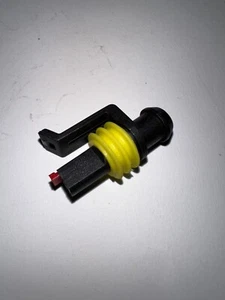 NEW Bombardier Can-Am Male Terminal Housing Amp 1 CircuitOEM P/N 278001012 - Imagen 1 de 4