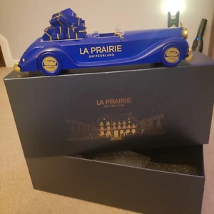 la prairie Limited Edition 2024 Holiday Deko Modellauto  - Bild 1 von 4