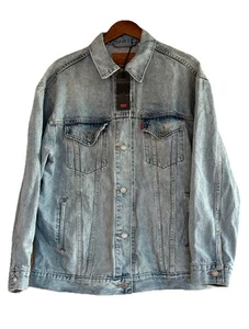 Levi's Premium Trucker Jacket Light Wash Size L Soft Denim - Picture 1 of 5