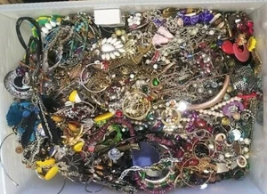 1 Pound Bag Jewelry Vintage Vtg Modern Lot Craft Junk Some Wear Resell Mixed In - Picture 1 of 10