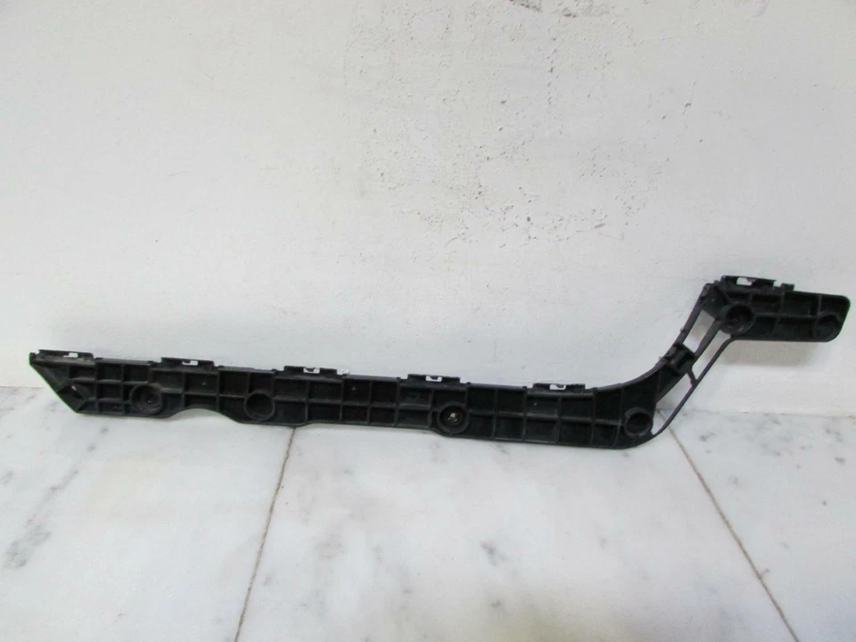 Soporte de parachoques trasero izquierdo lado del conductor OEM 5215660070 2008-2020 Toyota Lexus LX570 Foto 1 de 4