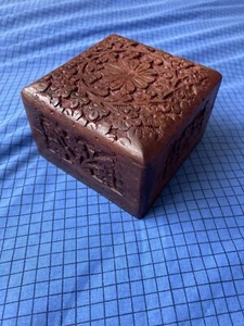 Indian Kashmiri Pooja Handmade Carved Wooden Jewellery Keepsake Box for Women - Picture 1 of 4