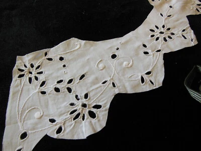 Trés longue broderie ancienne fleur 42 cm our création  couture patchwork T3-20 - Photo 1/4