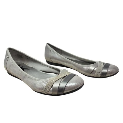 Pisos deportivos de ballet Anne Klein talla 9M para mujer plateados brillantes metálicos cómodos carrera Foto 1 de 4