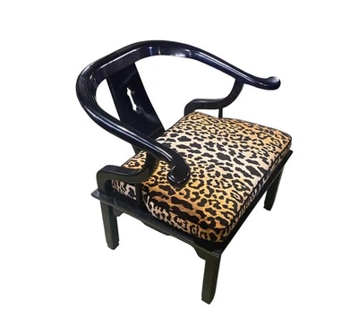 Silla club con respaldo de herradura de laca negra china estilo James Mont #206/207 años 60 Foto 1 de 4