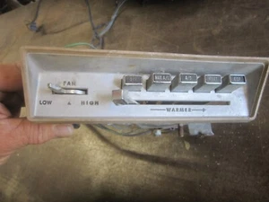 67 68 69 BARRACUDA DART VALIANT AC HEAD CONTROLER W/ NICE PUSHBUTTONS OEM L@@K - Picture 1 of 6