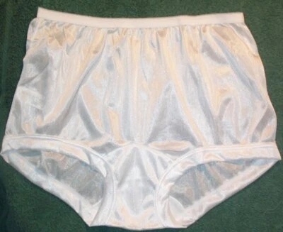 THE VERMONT COUNTRY STORE 3 Pair TRICOT BAND LEG Panty Size 6 White Nylon Brief USA Made