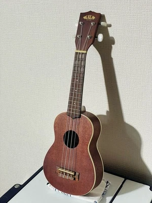UKULELE KALA KA-S soprano ukelele caoba engranaje clavija cuerpo solo Foto 1 de 4