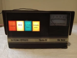 Outcom Communicative Electronics "The Force" AMP 28 - 29.7 MHZ (10M) Powers Up - Zdjęcie 1 z 8