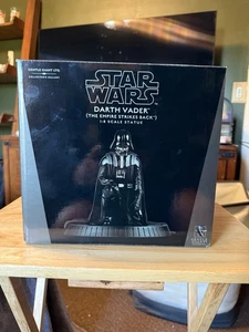 Star Wars Darth Vader (Empire Strikes Back) 1:8 Scale Statue Gentle Giant - Picture 1 of 5