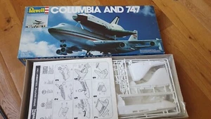 Revell 1/144 Columbia and 747 model kit - Picture 1 of 4
