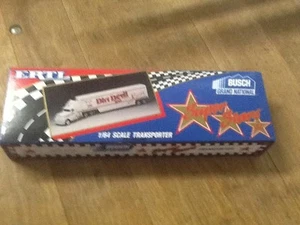 Remolque tractor transportador Ertl Busch Dirt Devil 1/64 - Imagen 1 de 3