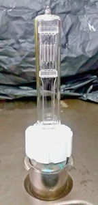 NEW USHIO Stage Theatre & Studio BVV 1000W 120 Volt Halogen Lamp Bulb with Box - Picture 1 of 4