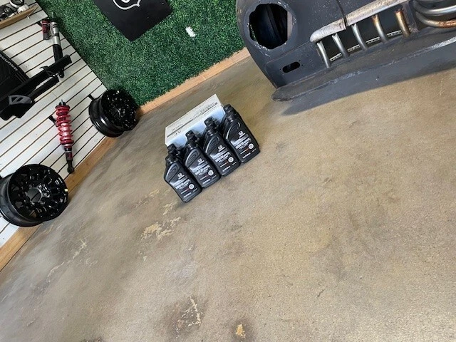 12 New Quarts Genuine HONDA - Full Synthetic Motor Oil (0W-20) 08798-9163 - Image 1 of 3