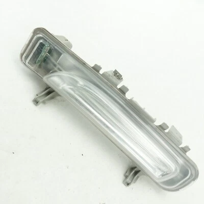 Противотуманный парковочный фонарь для правостороннего пассажира Ford Edge 2011 2012 2013 2014 годов выпуска - Изображение 1 из 4