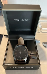 Van Heusen Watch With Defect Strap Buckle Back #SR626SW Accutime Men's Corp - Picture 1 of 4