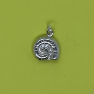 Dije o colgante de plata esterlina Nautilus de Shube's Dakota West 1,60 g - Imagen 1 de 3