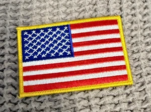 Parche bordado bandera americana borde dorado emblema uniforme militar de América - Imagen 1 de 2