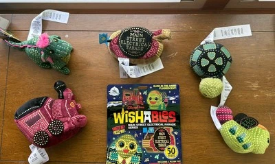 Disney Wishables Juego de 5 Peluches Tren Tren Luciérnaga Desfile Eléctrico Foto 1 de 4