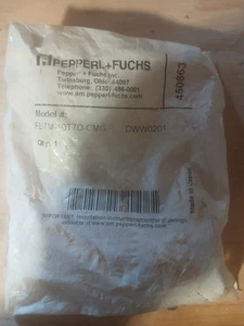 New Pepperl + Fuchs HONEYWELL FL7M-10T7D-CMG / FL7M10T7DCMG Sensor - Picture 1 of 3