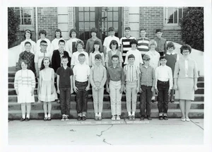 VTG Photo Students Grade 6 Class Photo Central School 1964-1965 Boys & Girls - Picture 1 of 1