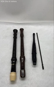 Musical Instruments 2 Recorders & 1 Song Flute Aulos Trophy Music Makers - Picture 1 of 10