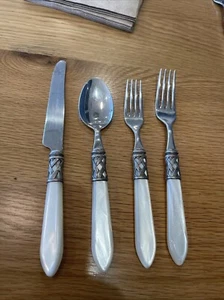 Set Of 4 Bugatti For Vietri Aladdin Flatware Pearlescent Ivory Acrylic Handle - Picture 1 of 2