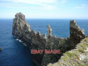 FOTO TORMORE TORY ISLAND ESTA ESPECTACULAR HOJA DE ROCA EMPUJA HACIA EL A - Imagen 1 de 1