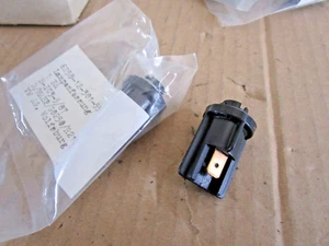 VW LT 28-55 T2 T3 Käfer MAN G G90 Fassung Lampenfassung Standlicht HELLA NEU 2x - Bild 1 von 12